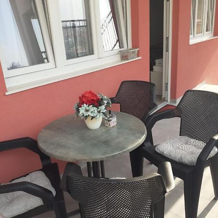 מאקרסקה City Apartment Sara מראה חיצוני תמונה