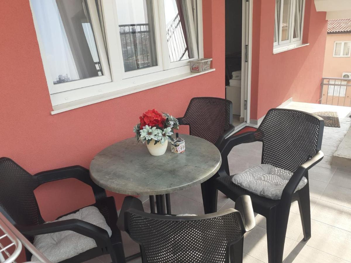 מאקרסקה City Apartment Sara מראה חיצוני תמונה